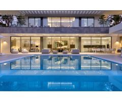 Villa Independiente en Venta en Marbella, Málaga