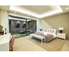 Villa Independiente en Venta en Marbella, Málaga