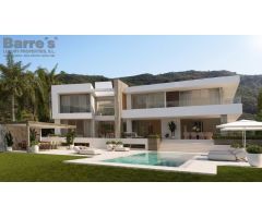 Villa Independiente en Venta en Marbella, Málaga