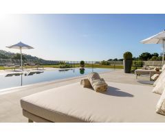 Villa Independiente en Venta en Marbella, Málaga