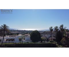 Chalet Pareado en Venta en Marbella, Málaga