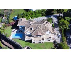 Villa Independiente en Venta en Benahavís, Málaga