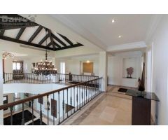 Villa Independiente en Venta en Benahavís, Málaga