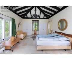 Villa Independiente en Venta en Benahavís, Málaga