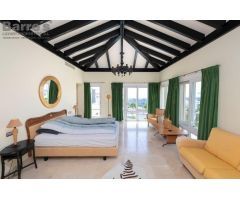Villa Independiente en Venta en Benahavís, Málaga