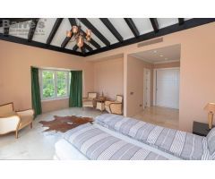Villa Independiente en Venta en Benahavís, Málaga