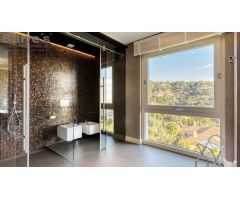 Villa Independiente en Venta en Benahavís, Málaga