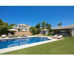 Villa en Venta en Estepona, Málaga