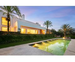 Villa en Venta en Casares, Málaga