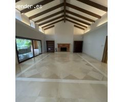 Villa en Venta en Marbella, Málaga