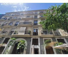 ¡Oportunidad única en pleno casco histórico! Vivienda amplia y luminosa para reformar a tu gusto