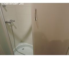 Estupendo piso de 3 dormitorios situado en la Playa Victoria para alquiler ANUAL con garaje incluido