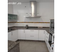 Piso muy amplio para TEMPORADA ESCOLAR junto a la playa de Santa María del Mar