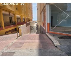 Plaza de garage en Playa Victoria/ Cortadura