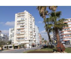 FRONTAL AL MAR PISO  DE  CORTA TEMPORADA. 825 € /MES