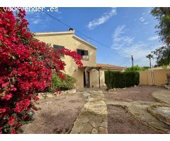 ENCANTADOR CHALET EN SAN JUAN DE ALICANTE