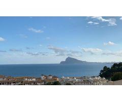 ? Vive donde otros solo veranean – Apartamento con vistas al mar de ensueño ????