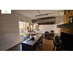 RESTAURANTE Y TIENDA IDEAL PARA CONVERTIR EN VIVIENDA