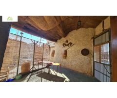 RESTAURANTE Y TIENDA IDEAL PARA CONVERTIR EN VIVIENDA