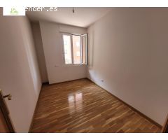 PISO EN VENTA EN ZONA CANDELARIA CON 5 HABITACIONES Y 2 BAÑOS
