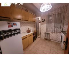 PISO EN VENTA EN ZONA LA FERIA DE 3 HABITACIONES