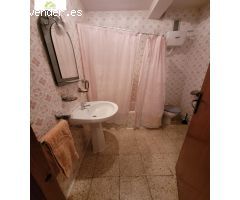 PISO EN VENTA EN ZONA LA FERIA DE 3 HABITACIONES
