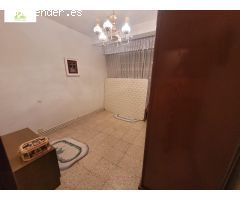 PISO EN VENTA EN ZONA LA FERIA DE 3 HABITACIONES