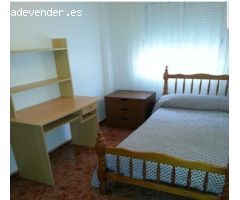 PISO PARA ESTUDIANTES ZONA ZAPILLO CERCA DE LA PLAYA