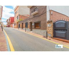 CASA-CHALET EN YUNCLER.