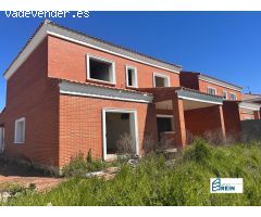 Oportunidad Única en Barcience: Chalet pareado para Terminar a Tu Gusto con mas de 500m2 de parcela!
