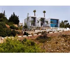Villa de Lujo con Impresionantes Vistas al Mar y Ciudad de Benidorm