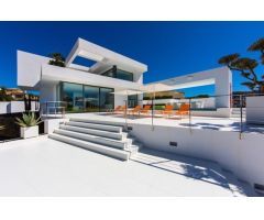 Moderno Chalet de Lujo en El Portet-Pla del Mar Moraira