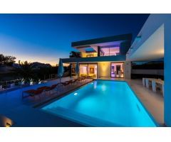 Moderno Chalet de Lujo en El Portet-Pla del Mar Moraira