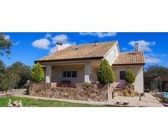 CHALET CON PISCINA CON ENCANTO!!!