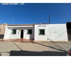 VIVIENDA DE PLANTA BAJA EN LA ZONA DE VÍCAR - CARRIL MONTENEGRO