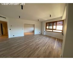VIVE JUNTO A LA PLAZA CALVO SOTELO EN UNA FINCA DE PRESTIGIO