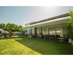 CHALET INDIVIDUAL EN PARCELA DE 500 M2, URBANIZACION GUADIANA
