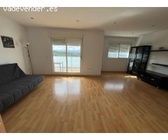 Piso en venta de 4 dormitorios y piscina comunitaria en Cerro Gordo