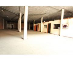 Local de 500 m2 en Peñacastillo