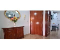 PISO SEMI NUEVO EN VENTA CON PLAZA DE GARAJE INCLUIDA