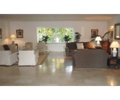 Villa de lujo, Altos de Puente Romano Milla de Oro, Marbella con parcela 6000 metros