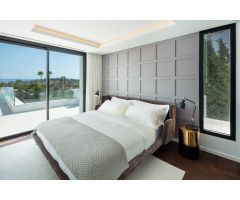 Espectacular villa de diseño en Los Naranjos, Nueva Andalucia