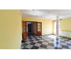 Urbis te ofrece un ático en venta en Alba de Tormes, Salamanca.