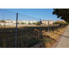 Urbis te ofrece un conjunto de dos terrenos en venta en zona Prosperidad, Salamanca.