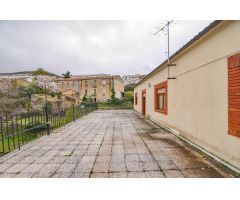 Urbis te ofrece una casa en venta en Ledrada, Salamanca.