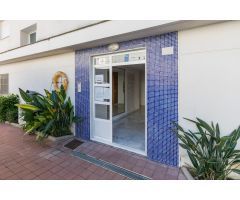 ¿te gustaria disfrutar del mar en un amplia terraza?