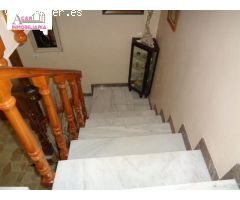 CASA EN LUQUE CON GRAN COCHERA