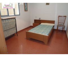 CASA CON PISCINA EN EL CENTRO DE LUQUE