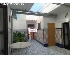 CASA EN VENTA EN LA ALMEDINA