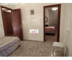 GRAN CASA CON GRAN PATIO